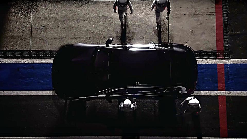 The top silhouette of the 2017 Panamera