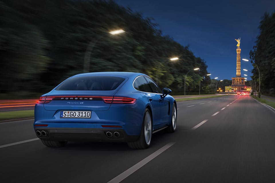 Rear quarter of the 2017 Porsche Panamera 4S