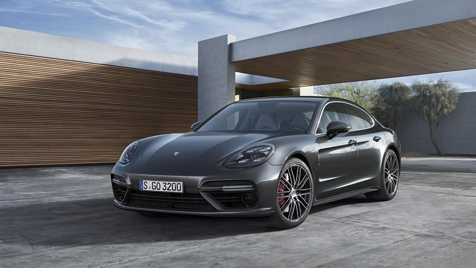 Front quarter of the 2017 Porsche Panamera Turbo