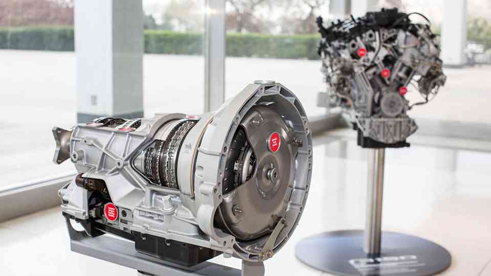 The new 3.5L EcoBoost V6 and 10-speed automatic gearbox