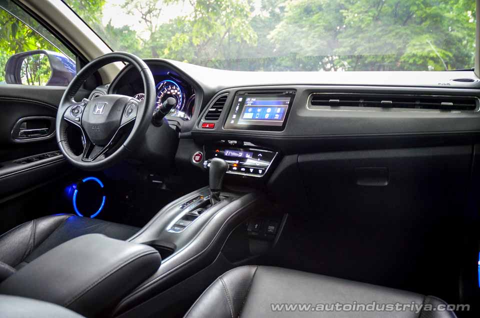 Honda HR-V Mugen dashboard