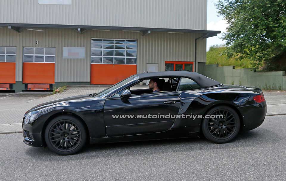 Side profile of the 2018 Bentley Continental GTC