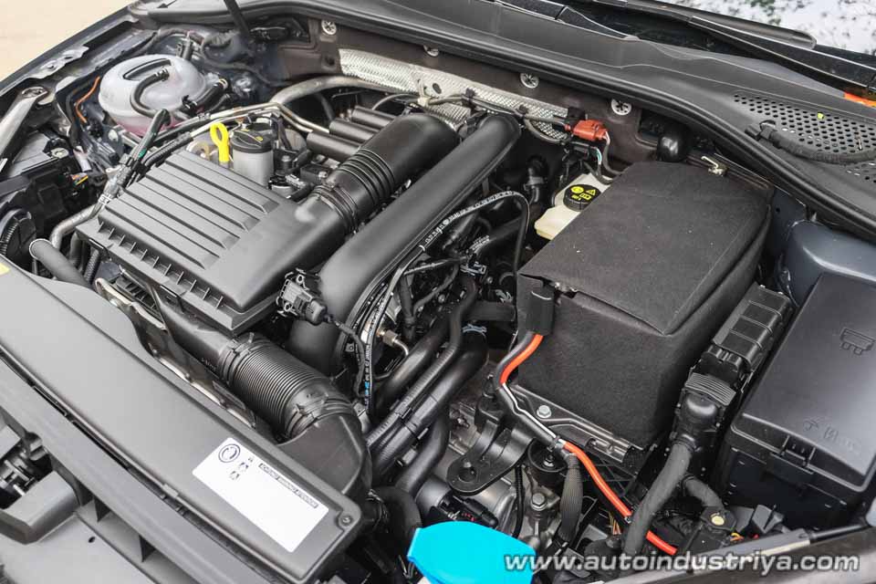 2016 Volkswagen Golf TSI engine
