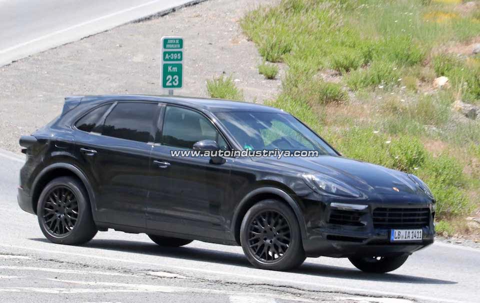 2018 Porsche Cayenne test mule