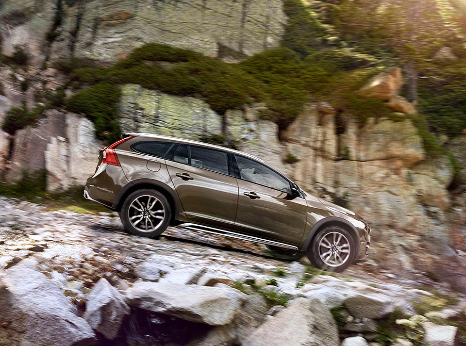 The 2016 Volvo V60 Cross Country in action
