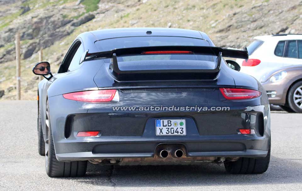 Spied: 2017 Porsche 911 GT3