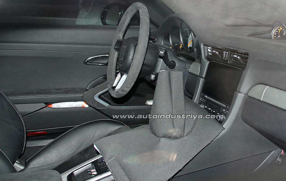 Spied: 2017 Porsche 911 GT3