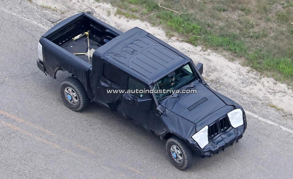 Another view of the Wrangler-based pickup prototype