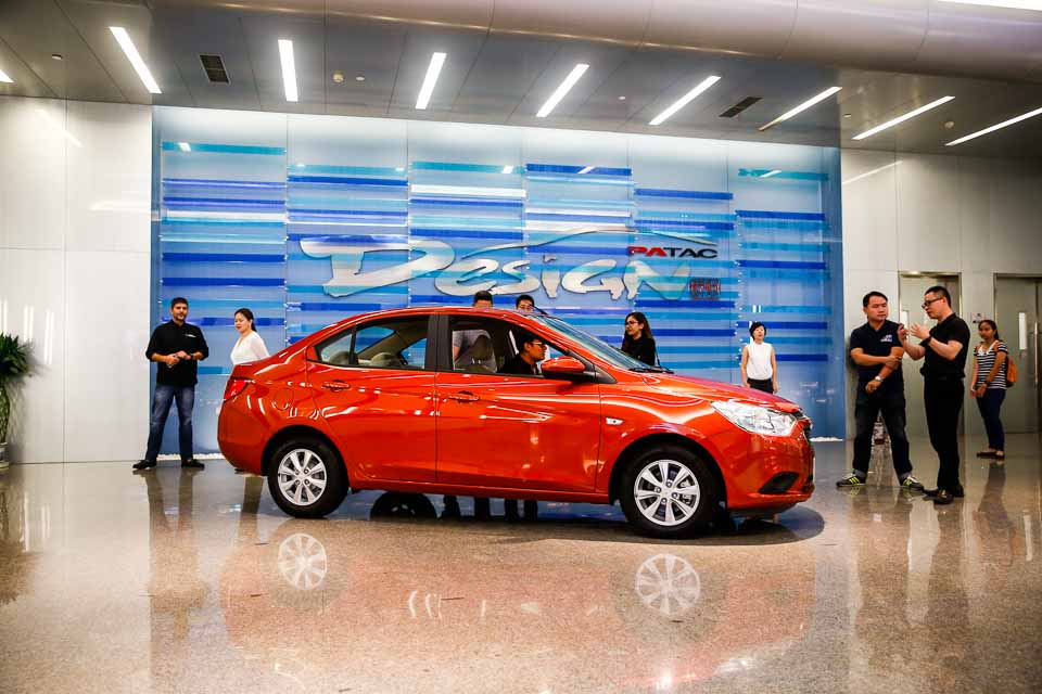 Bert Wang explaining design of Sail