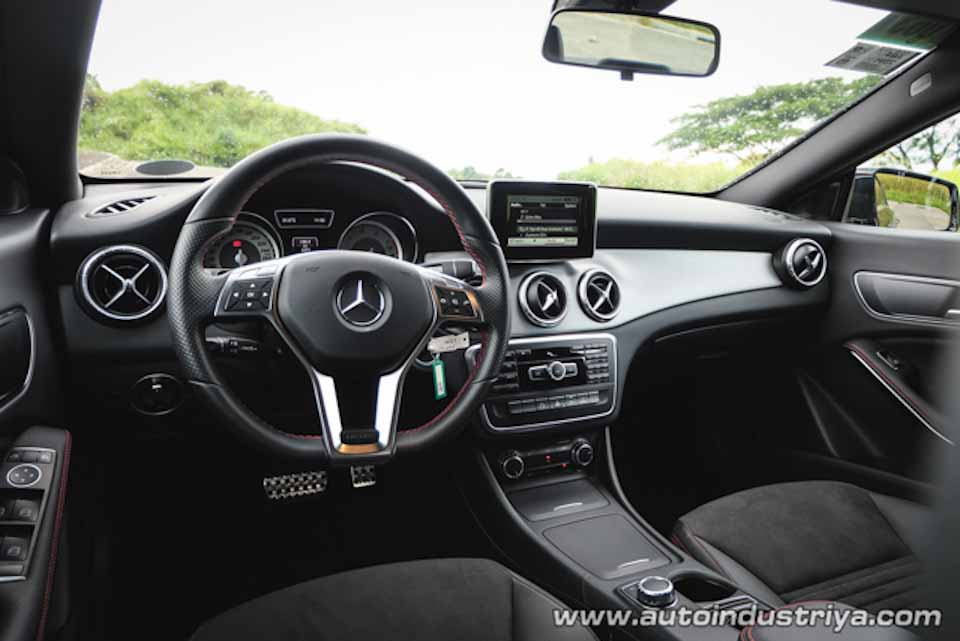Mercedes-Benz CLA250 AMG Line interior