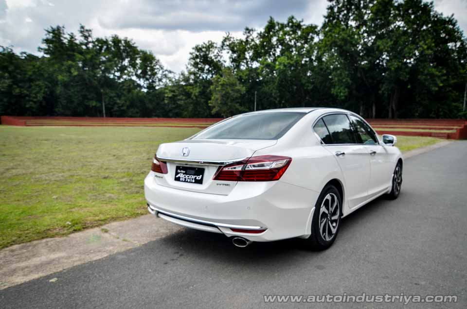 2016 Honda Accord 2.4S rear