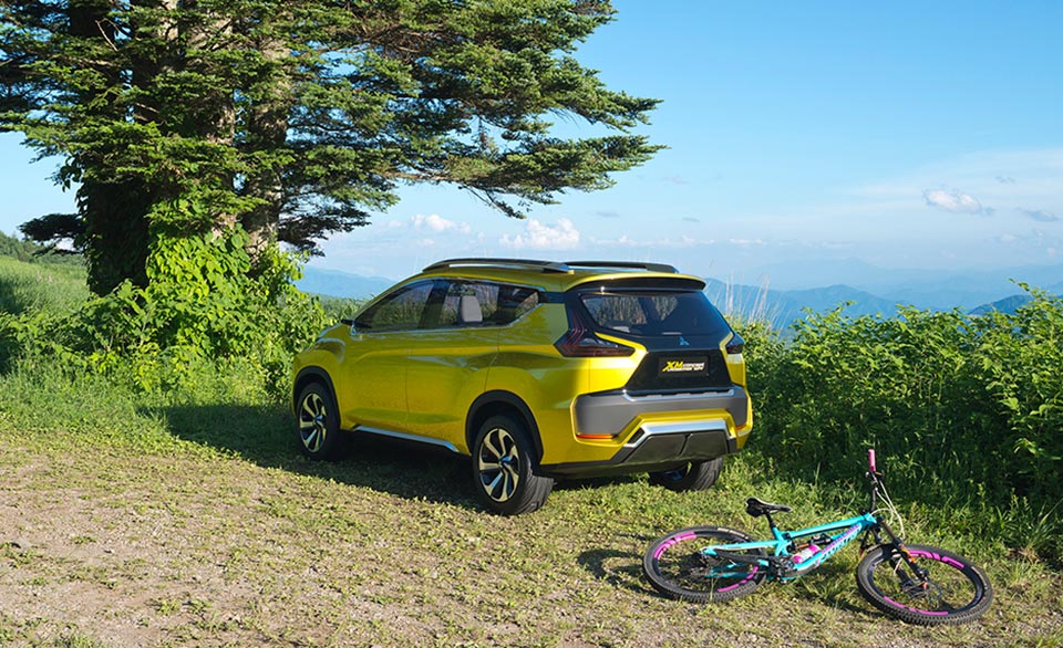The rear quarter of the Mitsubishi XM concept