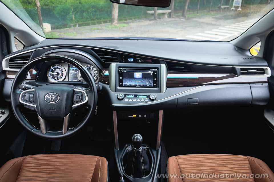 Toyota Innova interior