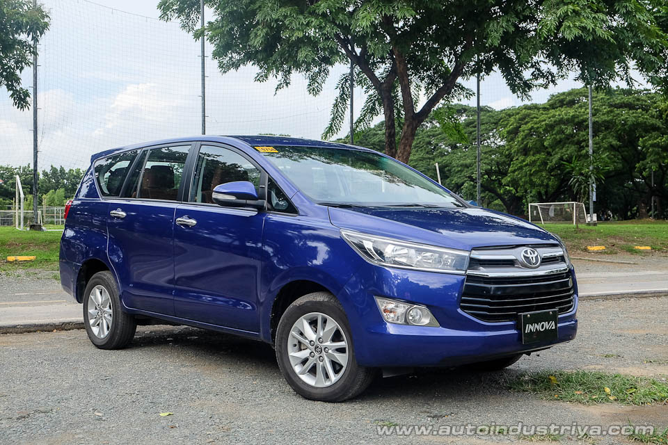 Toyota Innova front