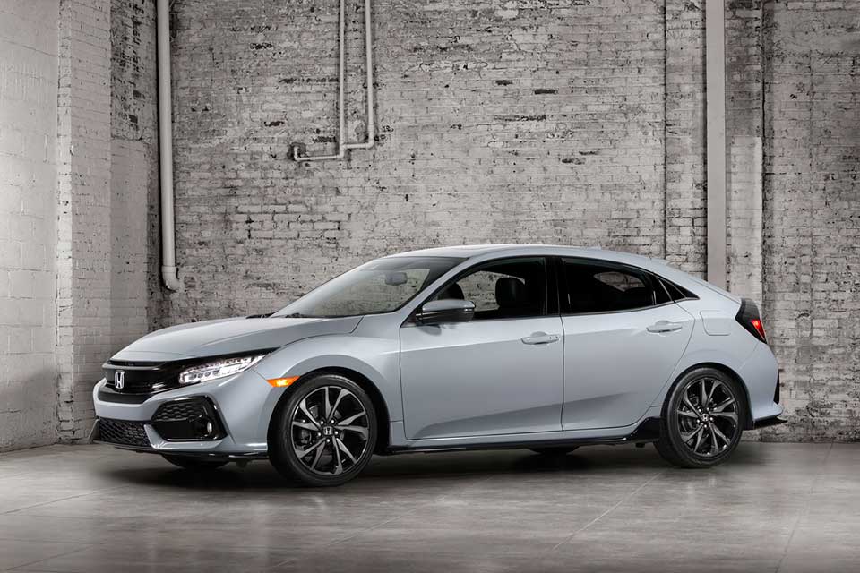 2017 Honda Civic Hatchback front quarter