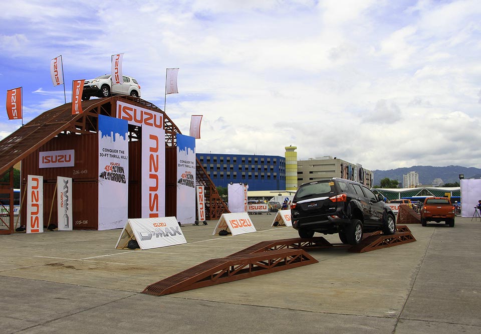 The mu-X at Isuzu's 4x4 Action Playground