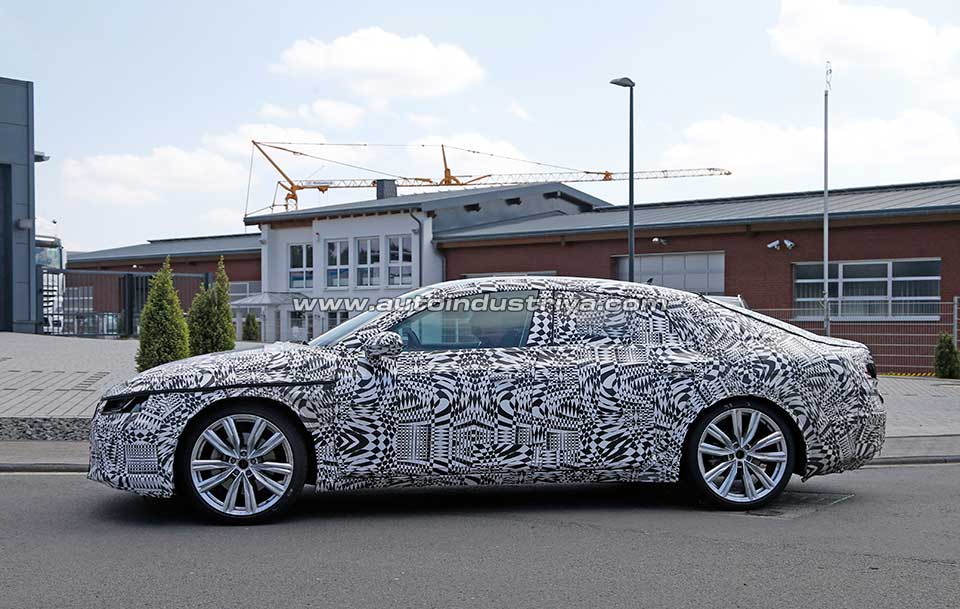 Volkswagen CC side