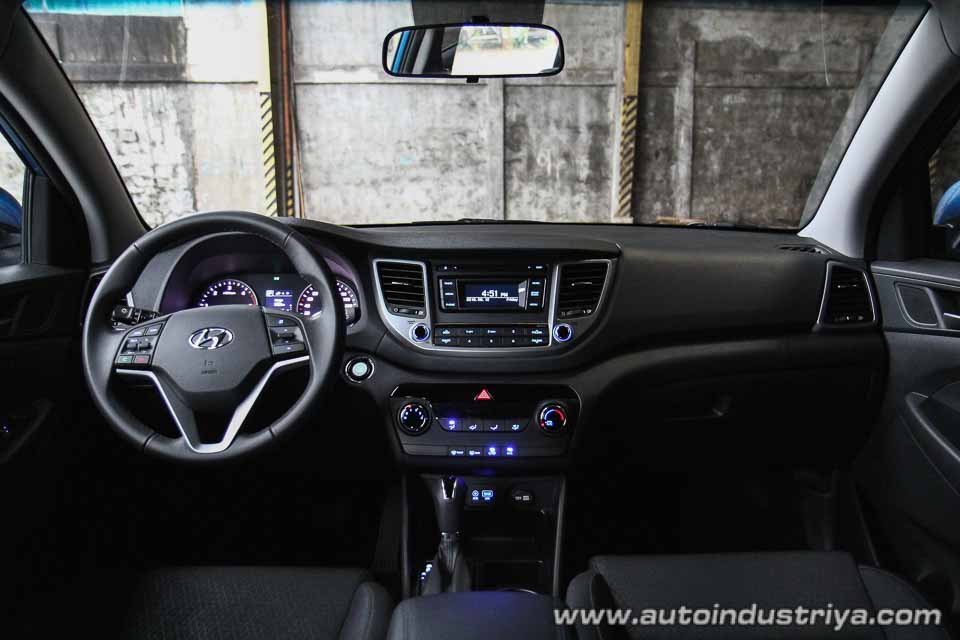 Inside the 2016 Hyundai Tucson