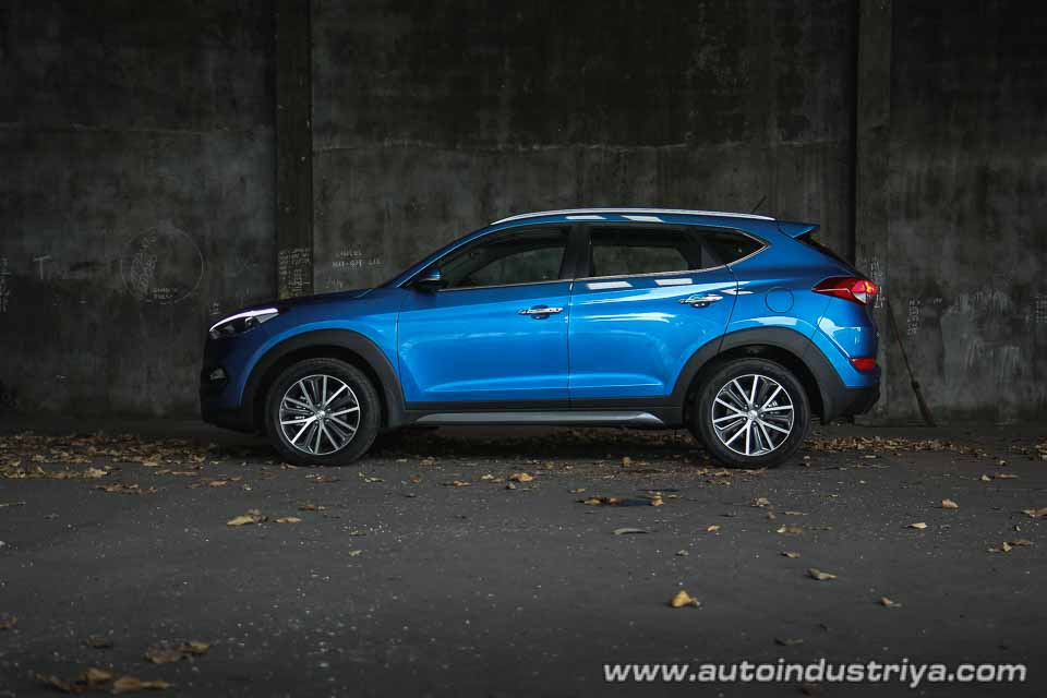 Side profile of the 2016 Hyundai Tucson GLS