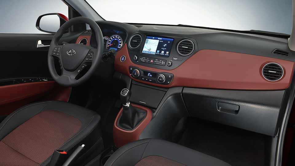 2017 Hyundai i10 interior