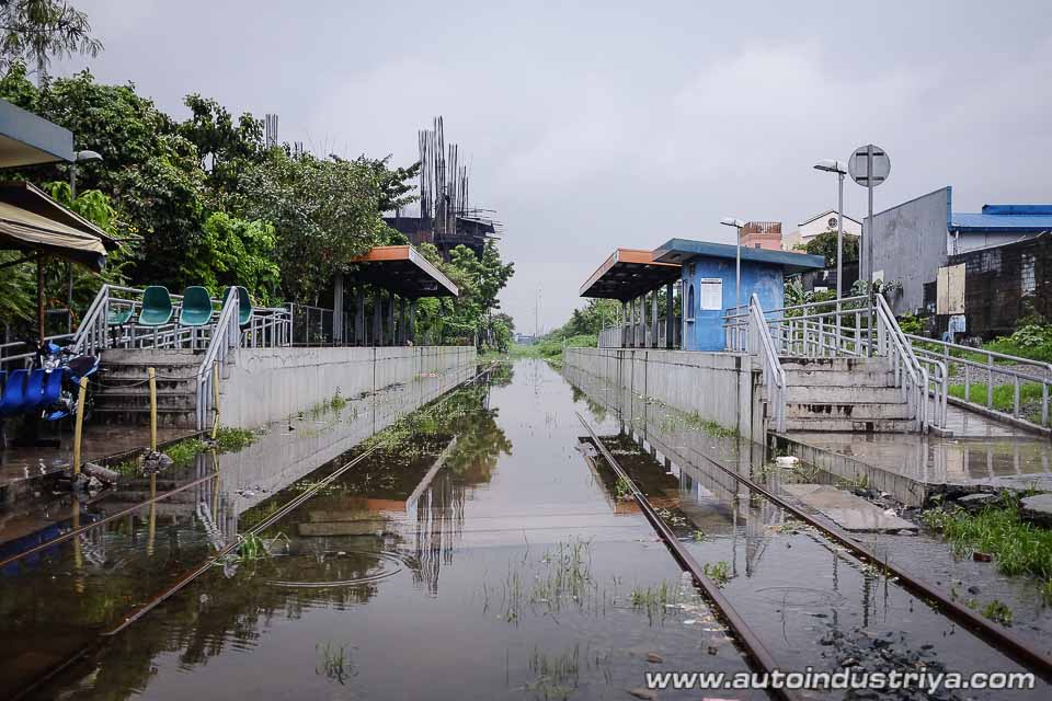 Rail flood