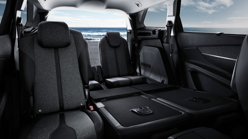 The seven-seat layout of the 2017 Peugeot 5008