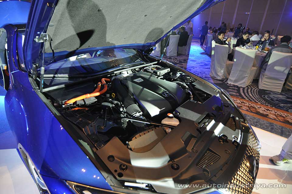 Lexus LF500h engine