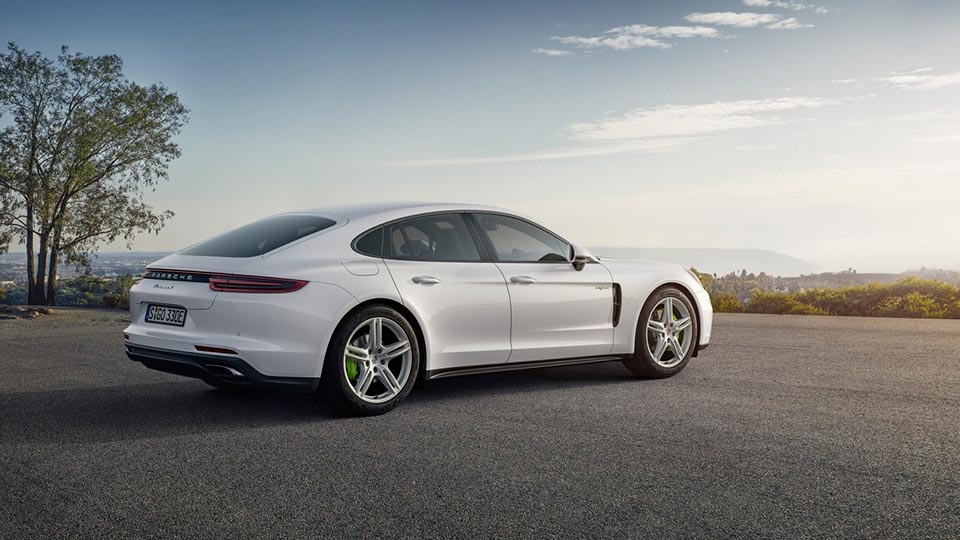 Rear quarter of the 2017 Porsche Panamera 4 E-Hybrid