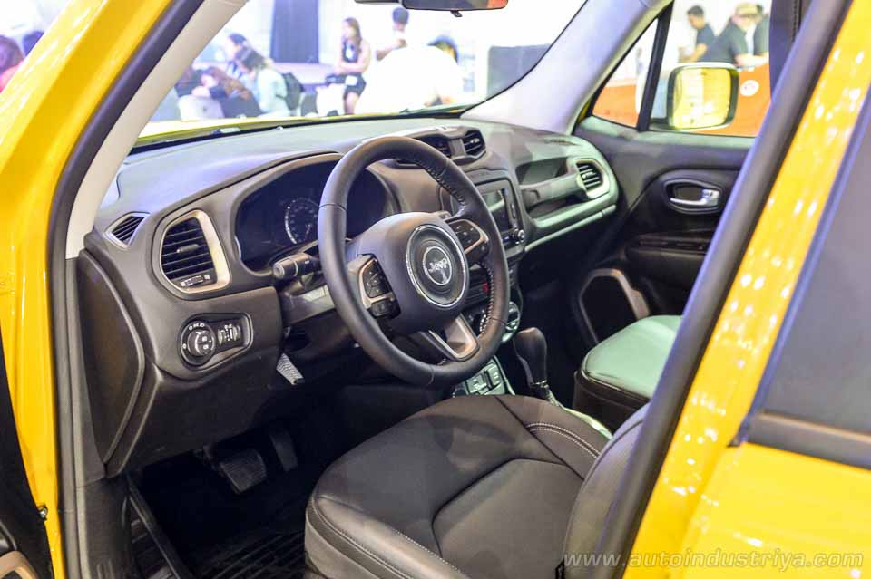 Jeep Renegade interior