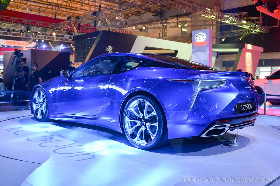Lexus LC500h rear quarter