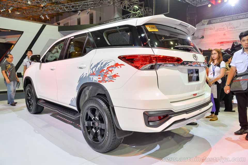 2016 Toyota Fortuner TRD rear quarter
