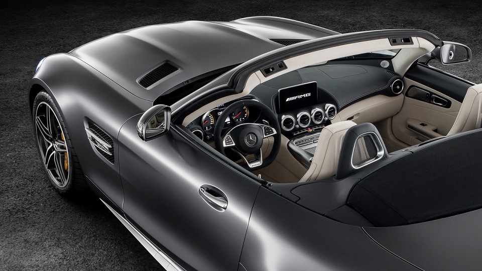A peek inside the Roadster version of the Merc-AMG GT