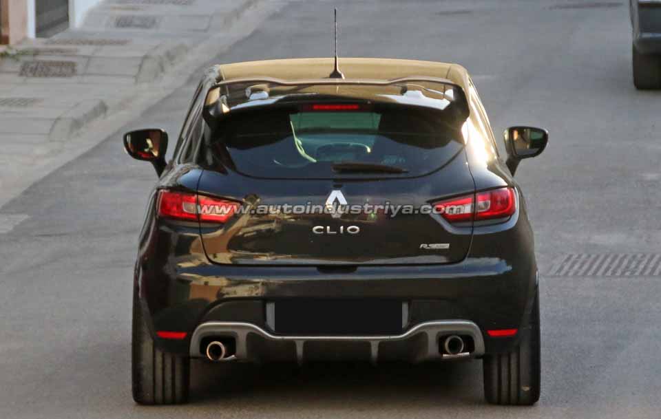 The rear of the Renault Clio RS 16