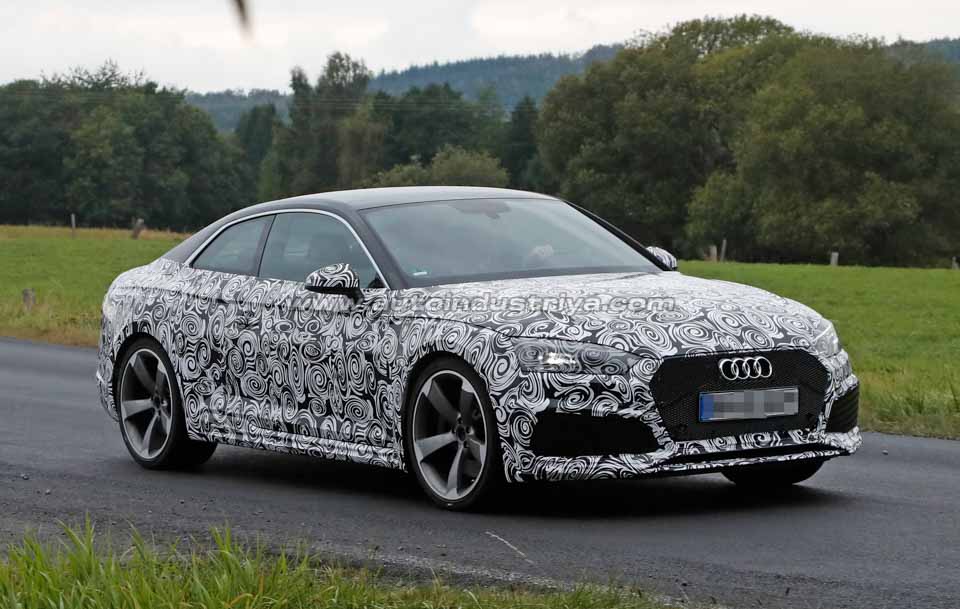 Up close with the camouflaged Audi RS5