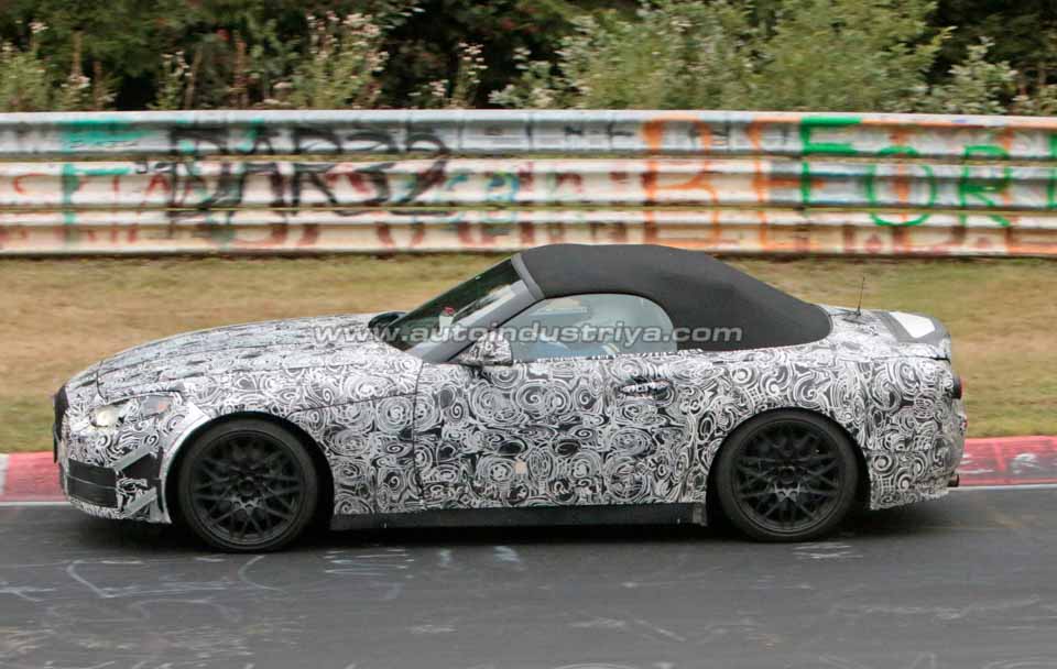 Side profile of the BMW Z5