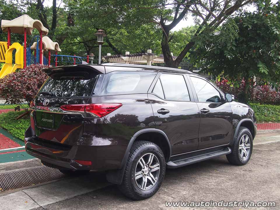 2016 Toyota Fortuner rear
