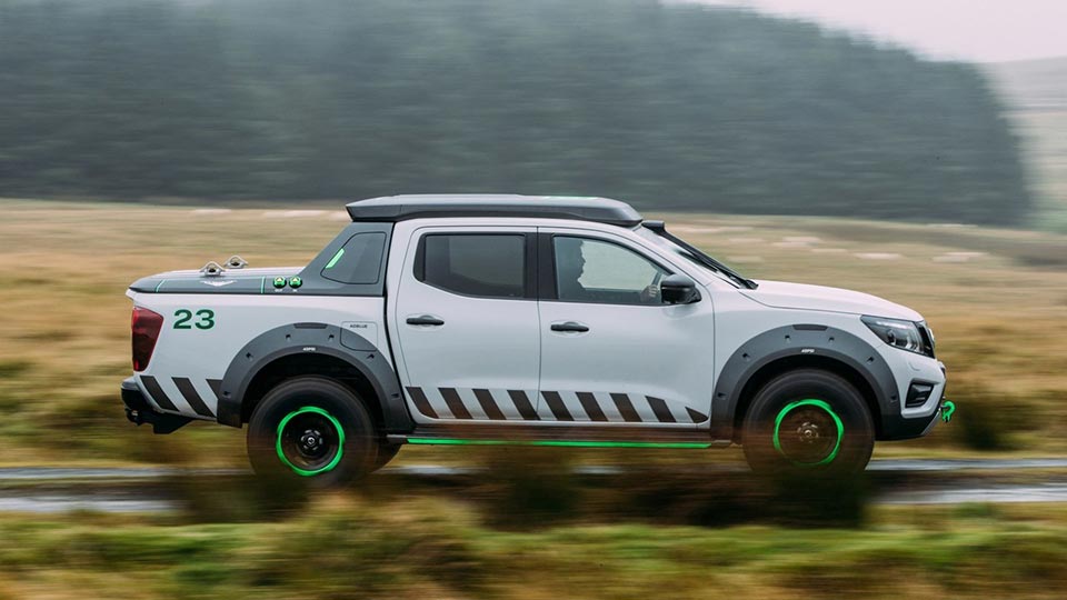 Side profile of the Nissan Navara Enguard concept