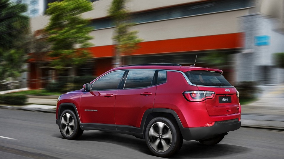 Rear quarter 2017 Jeep Compass