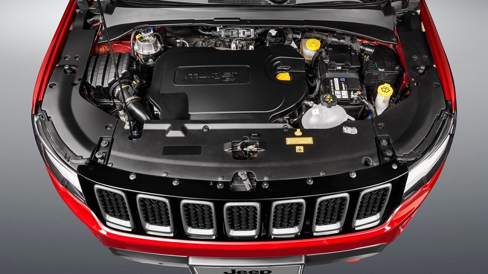 The MultiJet engine of the 2017 Jeep Compass