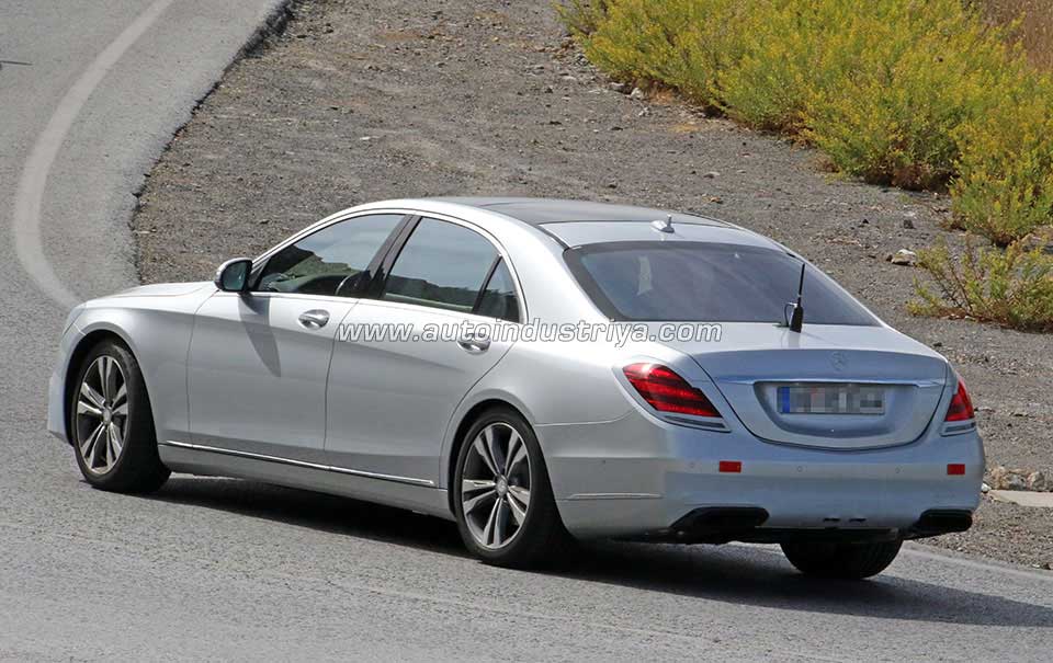 Mercedes-Benz S-Class facelift rear quarter