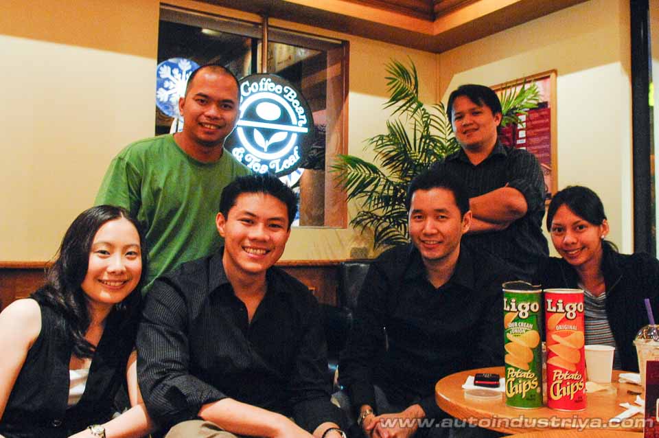 Vince with AutoIndustriya.com forum members