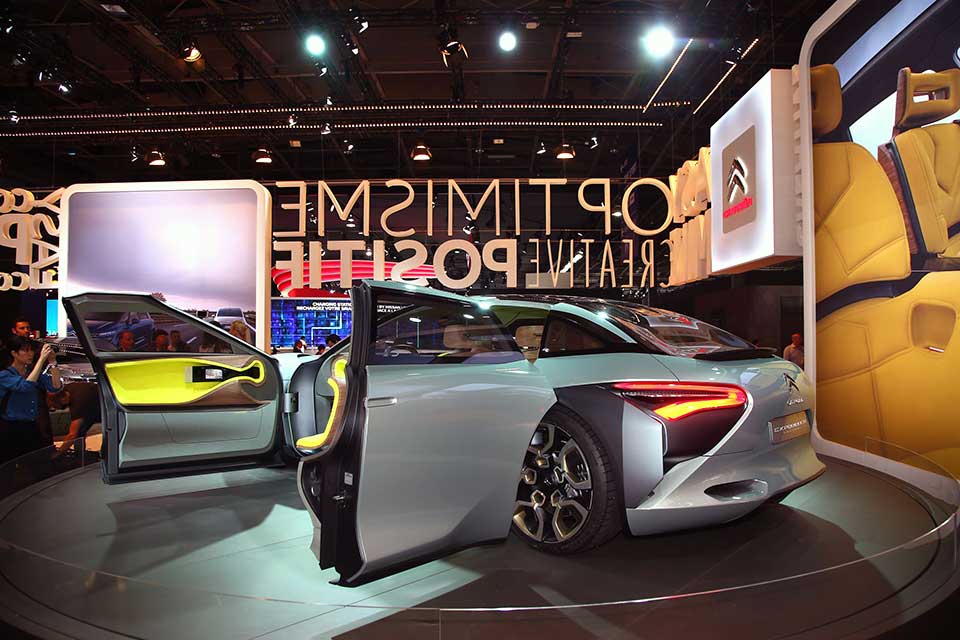 A look at the unique doors of the Citroen Cxperience concept