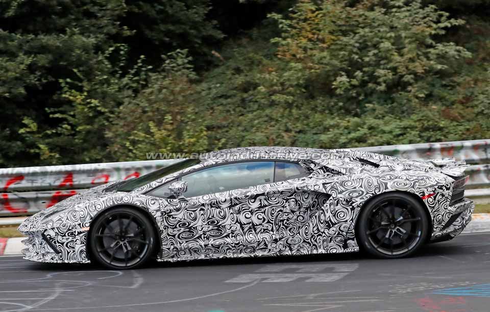 2017 Lamborghini Aventador