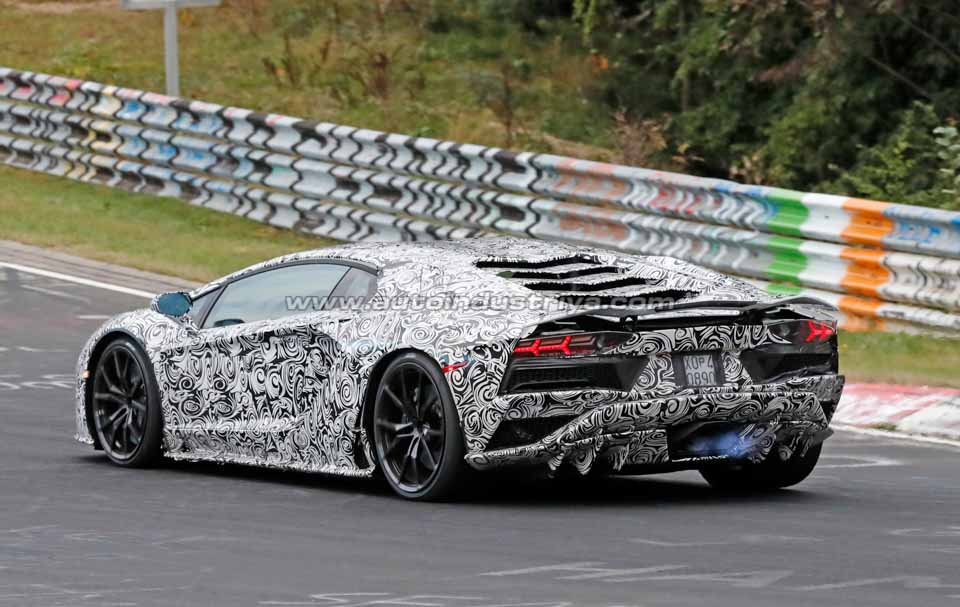 2017 Lamborghini Aventador