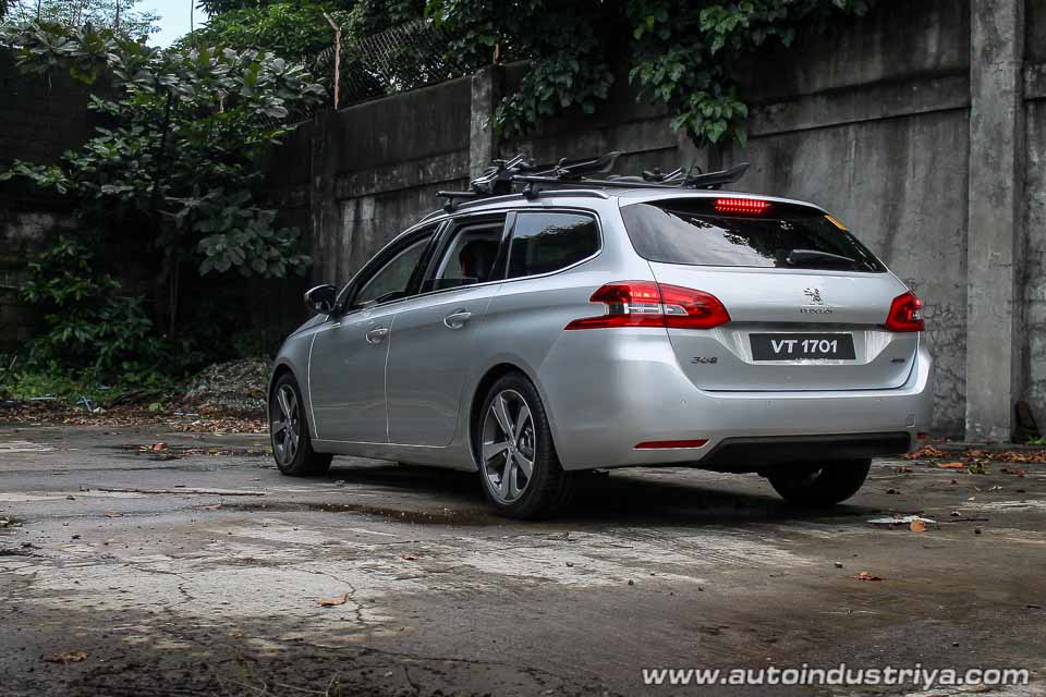 Peugeot 308 SW rear
