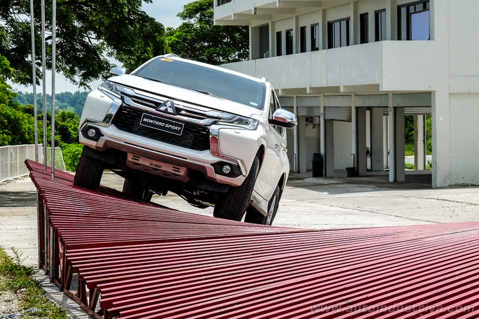 2016 Montero Sport twist obstacle