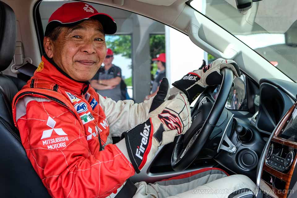 Masuoka giving thumbs up