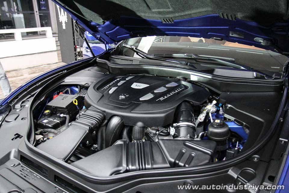 The twin-turbo 3.0-liter diesel V6