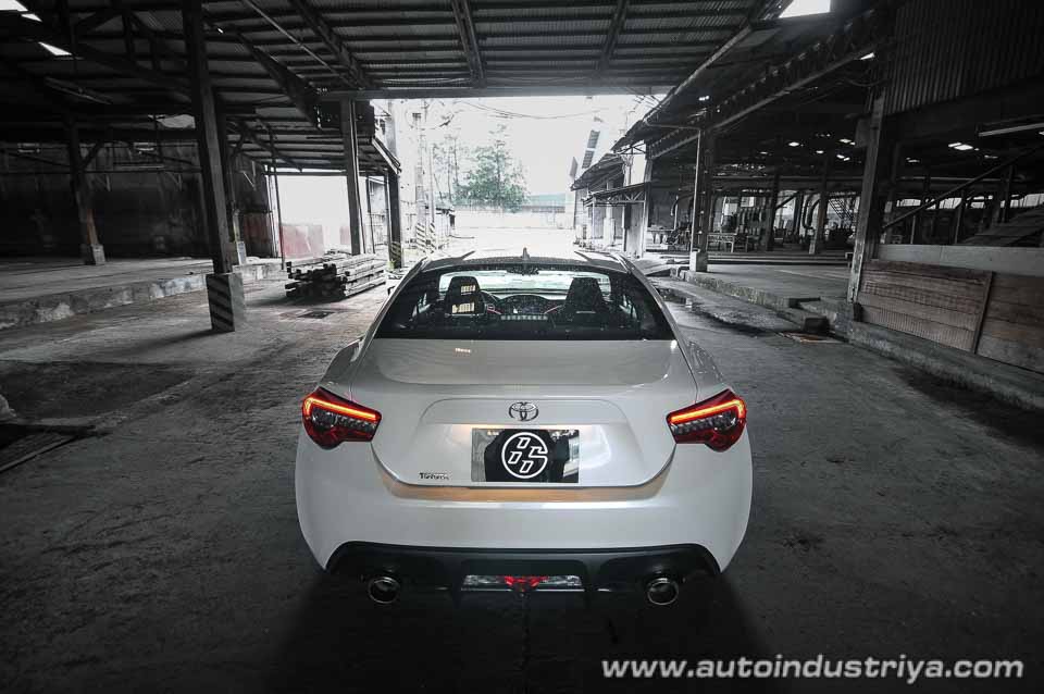 Rear of the 2017 Toyota 86
