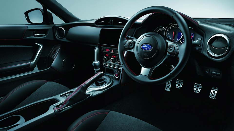 Inside the 2017 Subaru BRZ GT